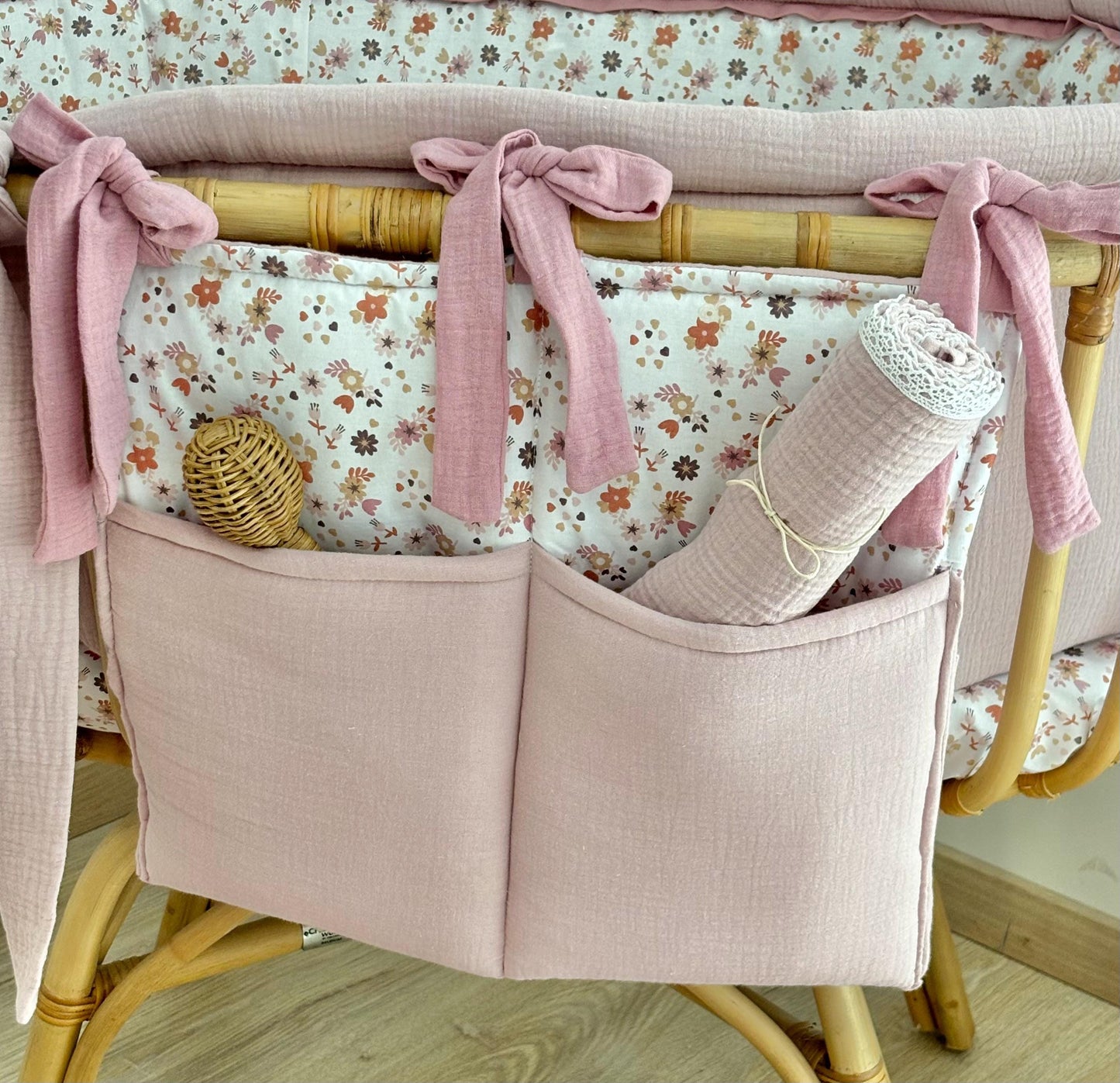 Crib organizer | Bed organizer for toys