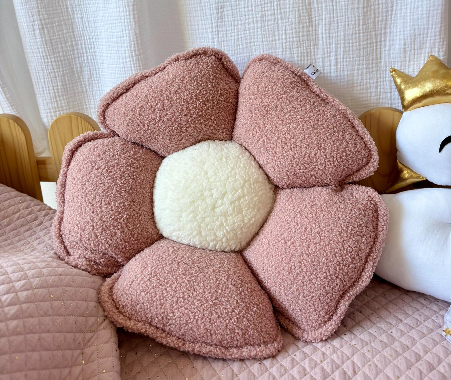 Kids Decorative Flower, Romantic Themed Children's Room