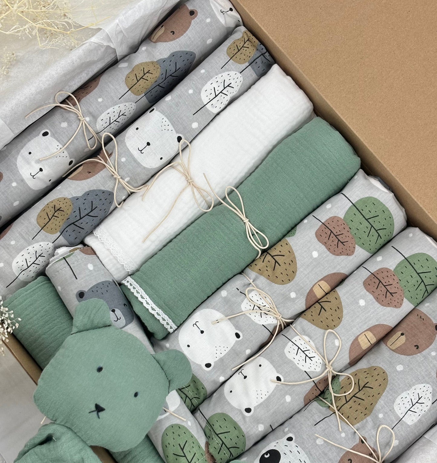 Baby box pink marble packed eco-friendly,Baby Shower Gift,Gift for new parent, Christmas gift