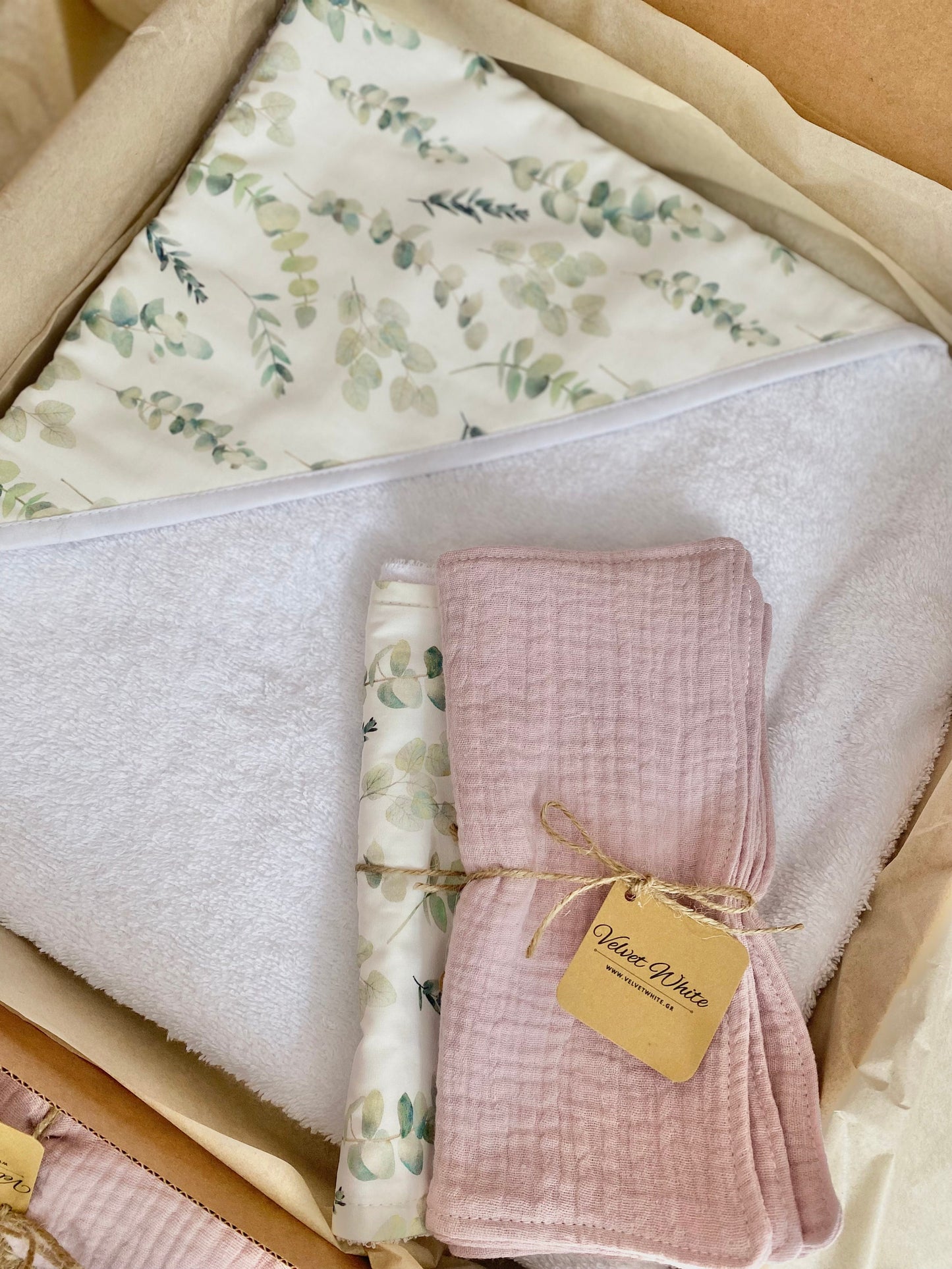 Baby box Pink Eucalyptus leaves, maternity hospital essentials, packed eco-friendly,Baby Shower Gift,Gift for new parent, Christmas gift